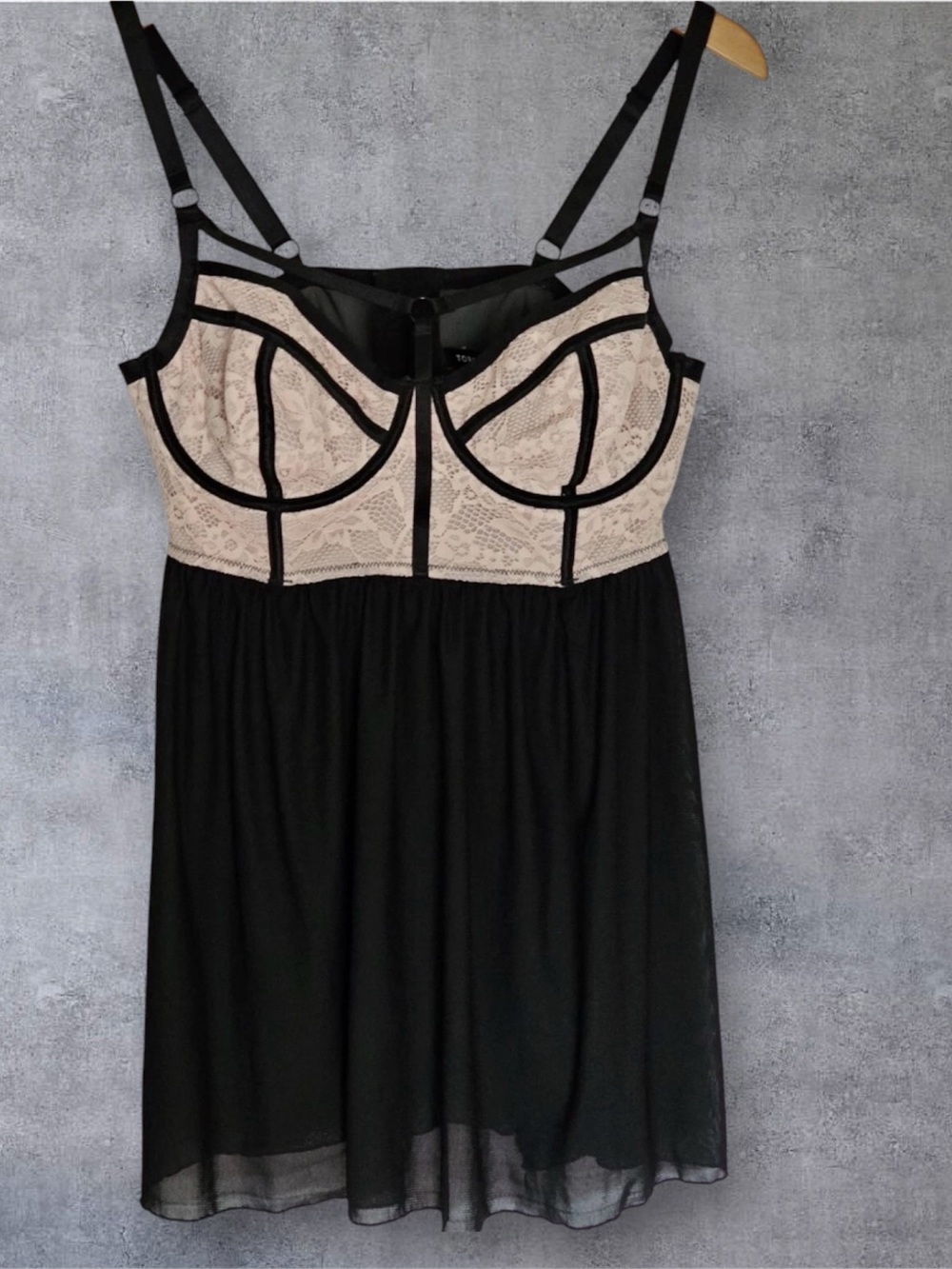 NWT Torrid Lace Bodice Black & light pink Chemise with Contrast Trim